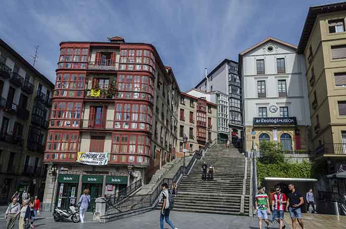 Vizcaya - Bilbao - plaza Miguel de Unamuno 2.jpg